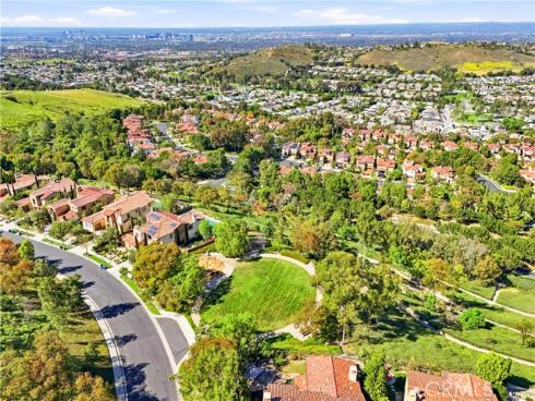 57  Sweet  , Irvine, CA