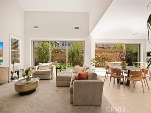 60  Rotunda  , Irvine, CA