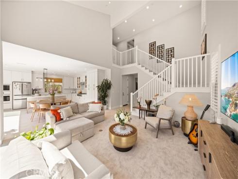 60  Rotunda  , Irvine, CA