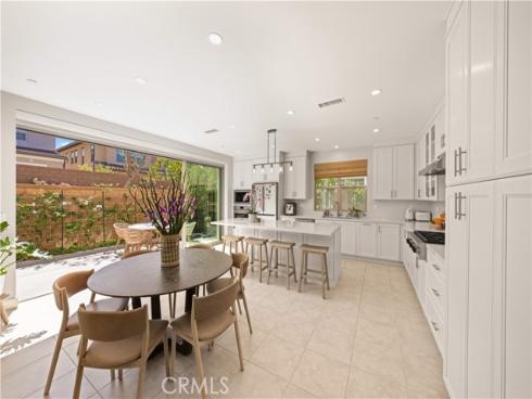 60  Rotunda  , Irvine, CA