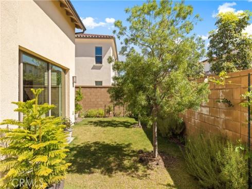 60  Rotunda  , Irvine, CA