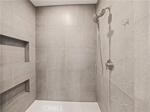 60  Rotunda  , Irvine, CA