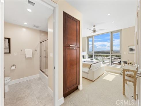 3105  Scholarship  , Irvine, CA