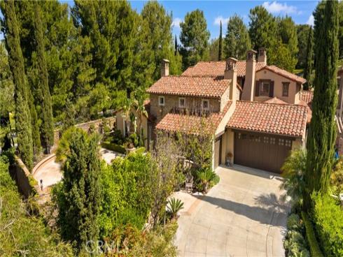 20  Blue Summit  , Irvine, CA