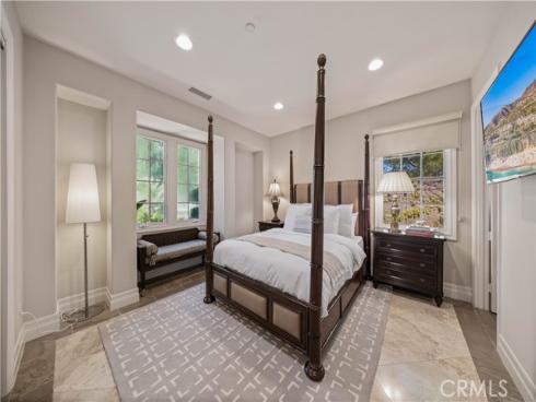 20  Blue Summit  , Irvine, CA