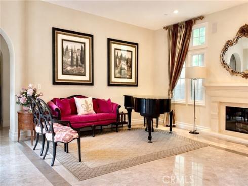 20  Blue Summit  , Irvine, CA