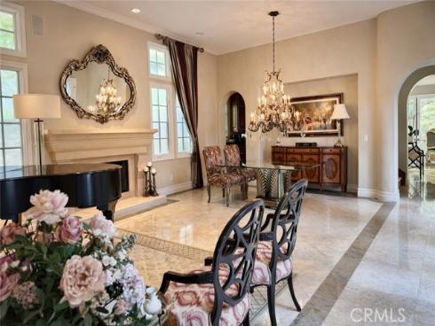 20  Blue Summit  , Irvine, CA