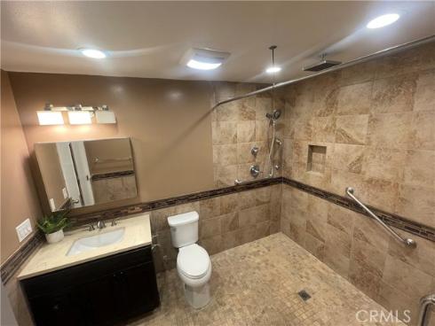 124  Tangelo Unit 390  , Irvine, CA