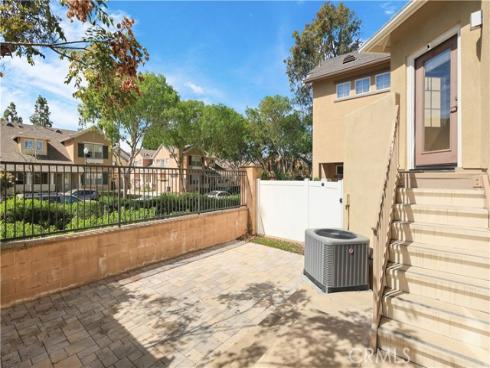 26  Burlingame  , Irvine, CA