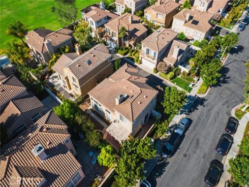 43  Del Carlo  , Irvine, CA