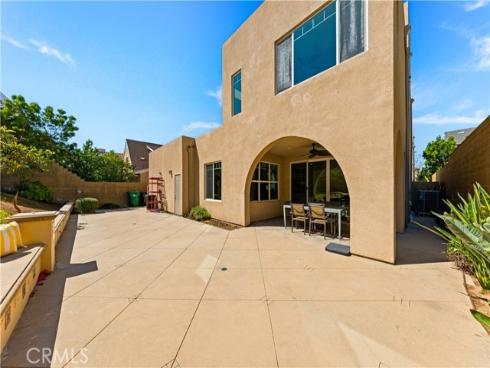114  Cultivate  , Irvine, CA