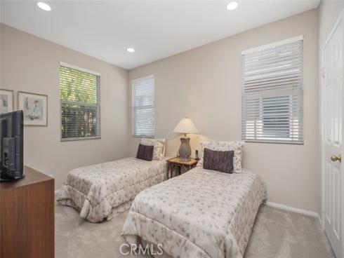 29  Roseville  , Irvine, CA