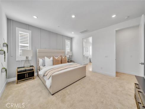 293  Lynx  , Irvine, CA