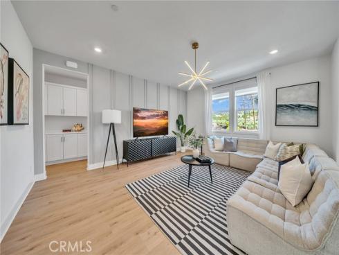 293  Lynx  , Irvine, CA
