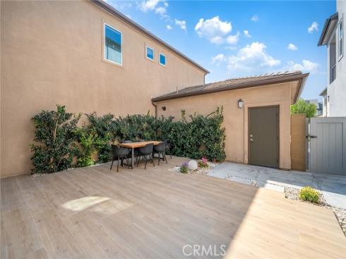 293  Lynx  , Irvine, CA
