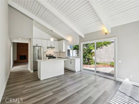5  Poinsettia  , Irvine, CA