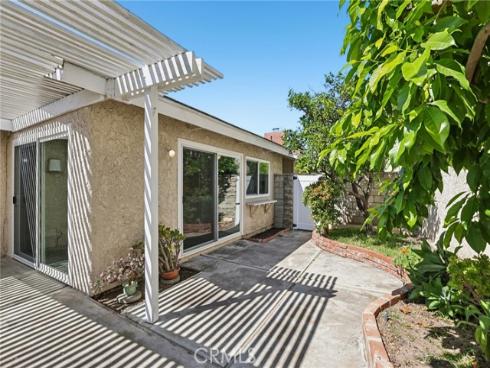5  Poinsettia  , Irvine, CA