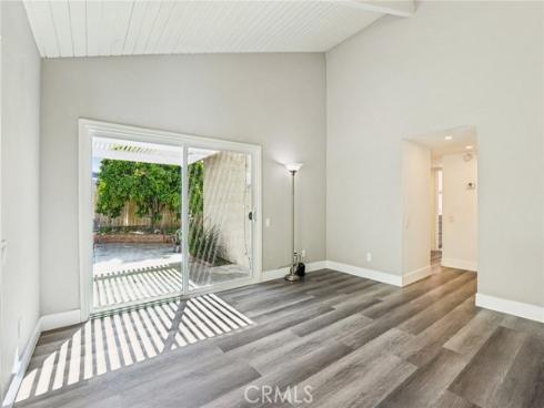 5  Poinsettia  , Irvine, CA