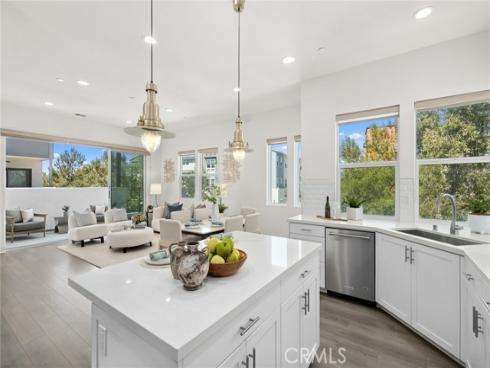 375  Novel  , Irvine, CA