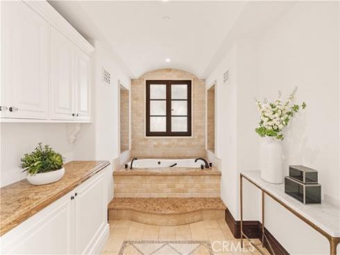 51  Echo  , Irvine, CA