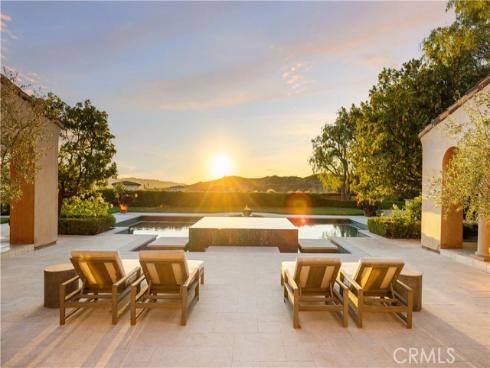 51  Echo  , Irvine, CA