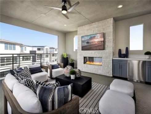 113 Apron , Irvine, CA