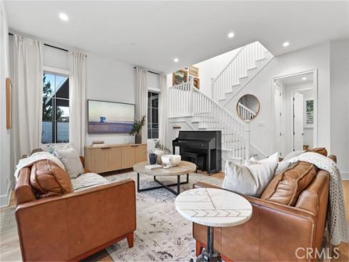 103  Vigna  , Irvine, CA