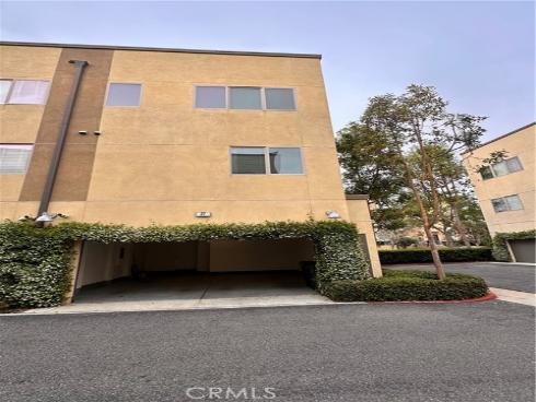 27  Soho  , Irvine, CA