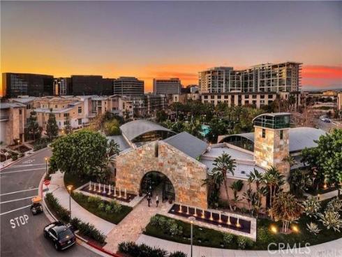 27  Soho  , Irvine, CA