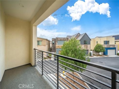 446  Chorus  , Irvine, CA