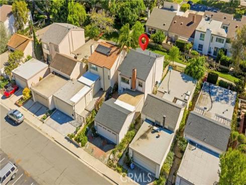 54  Willow Tree  , Irvine, CA