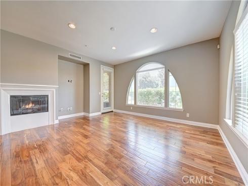135  Pathway  , Irvine, CA
