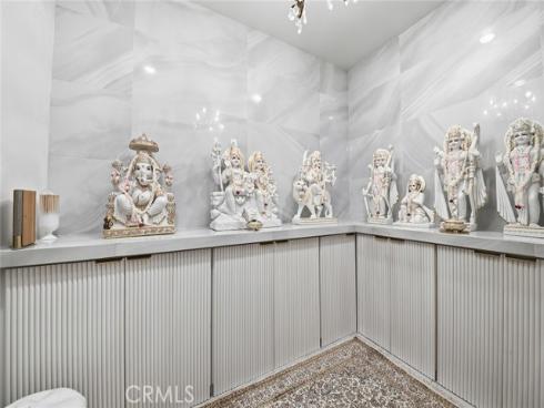 102  Balance  , Irvine, CA