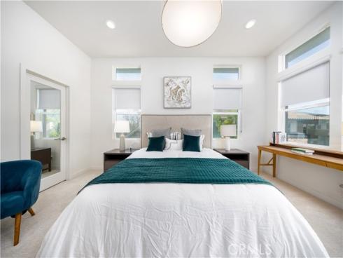 109  Newall  , Irvine, CA