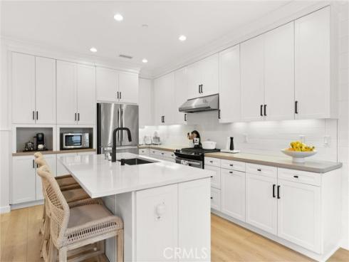 112  Gemstone  , Irvine, CA