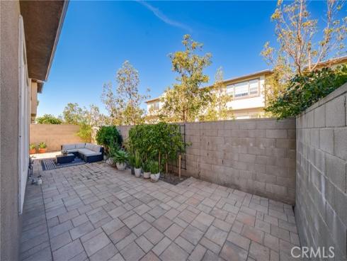 79  Pelican  , Irvine, CA