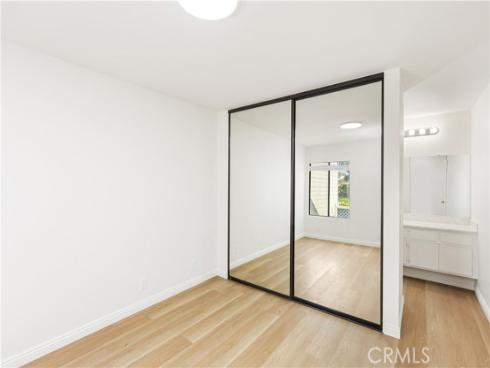 446  Fallingstar  , Irvine, CA