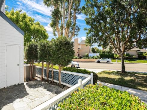 446  Fallingstar  , Irvine, CA