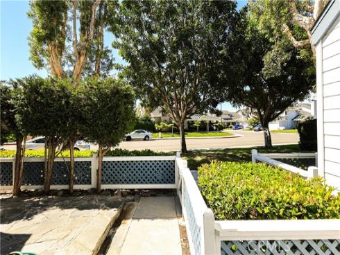 446  Fallingstar  , Irvine, CA