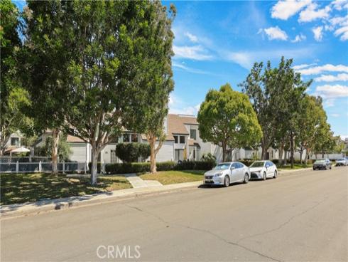 446  Fallingstar  , Irvine, CA