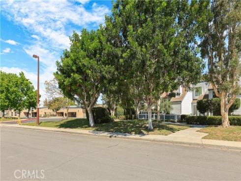 446  Fallingstar  , Irvine, CA