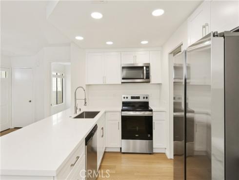446  Fallingstar  , Irvine, CA