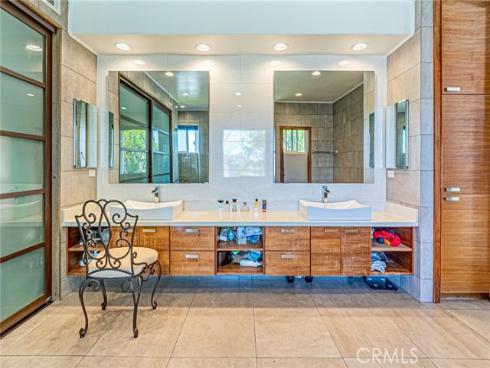 6  Sirius  61 , Irvine, CA