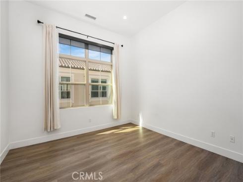 49  Kempton  , Irvine, CA