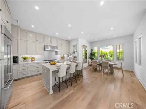 237  Pinnacle  , Irvine, CA