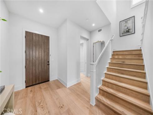 237  Pinnacle  , Irvine, CA