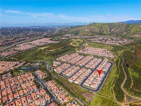 237  Pinnacle  , Irvine, CA