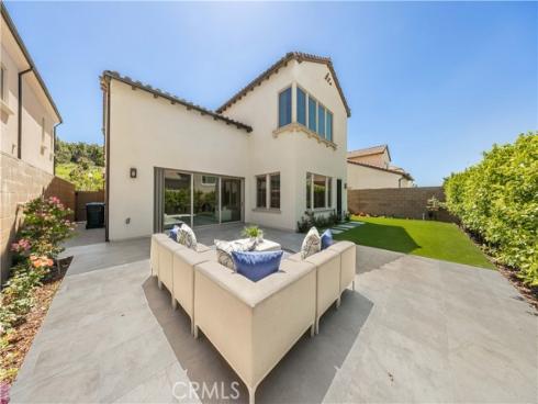 237  Pinnacle  , Irvine, CA