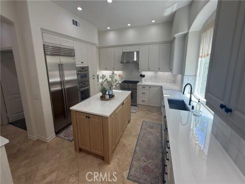 10 Spring , Irvine, CA