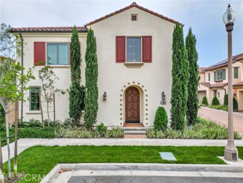 100  Della  , Irvine, CA